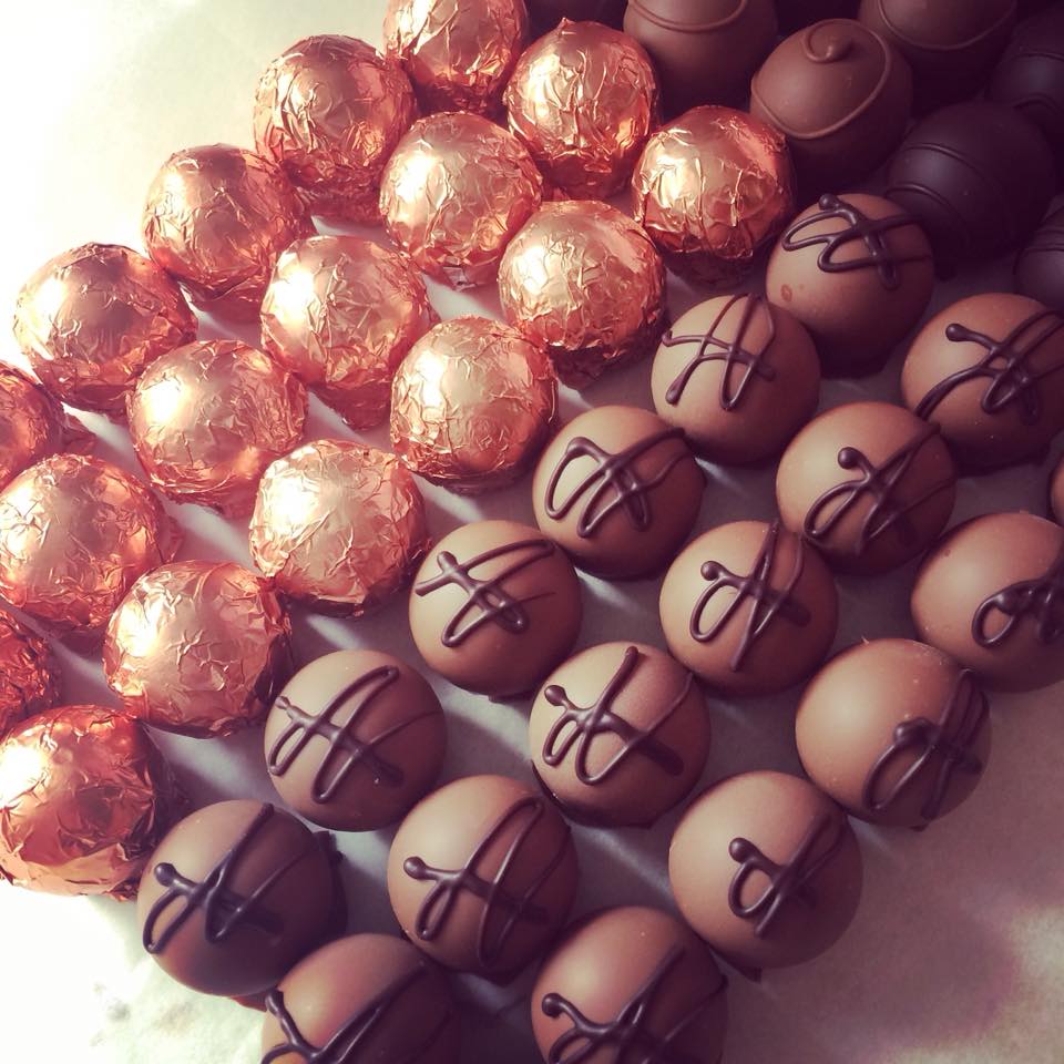 Packs of 6 Artisan Belgian Chocolate Truffles by Lefevre Chocolate - Flavour Journey Experience - Signature Mixed or available in 6 single flavours