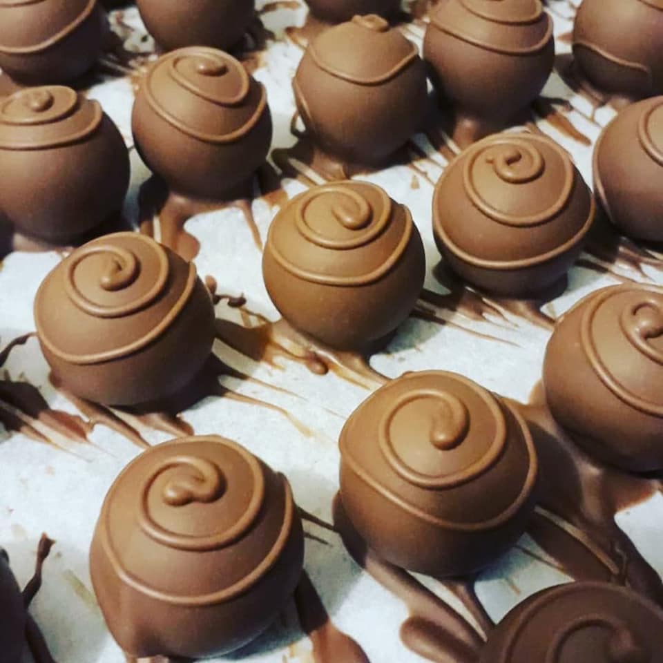 Packs of 6 Artisan Belgian Chocolate Truffles by Lefevre Chocolate - Flavour Journey Experience - Signature Mixed or available in 6 single flavours